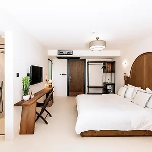 To Be Social House Resort