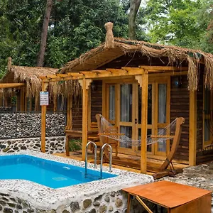 Suna Village & فندق